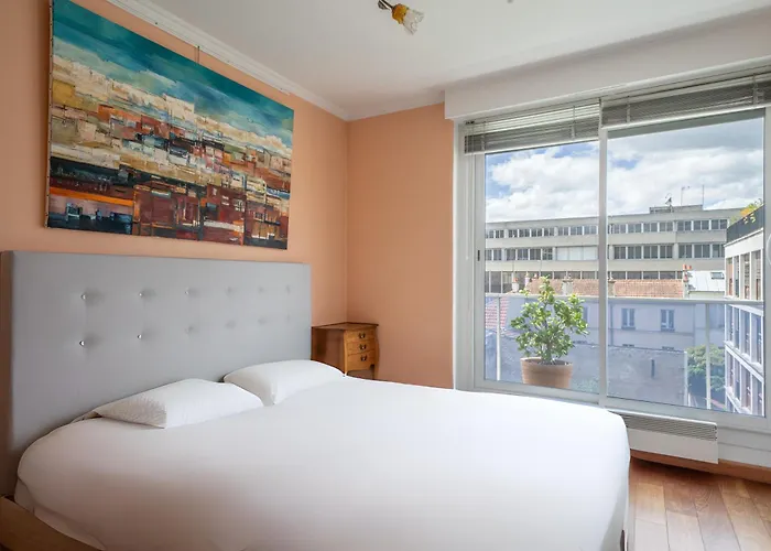 Fleur De Lys Belle Terrasse & Parking Prive Lägenhet Versailles